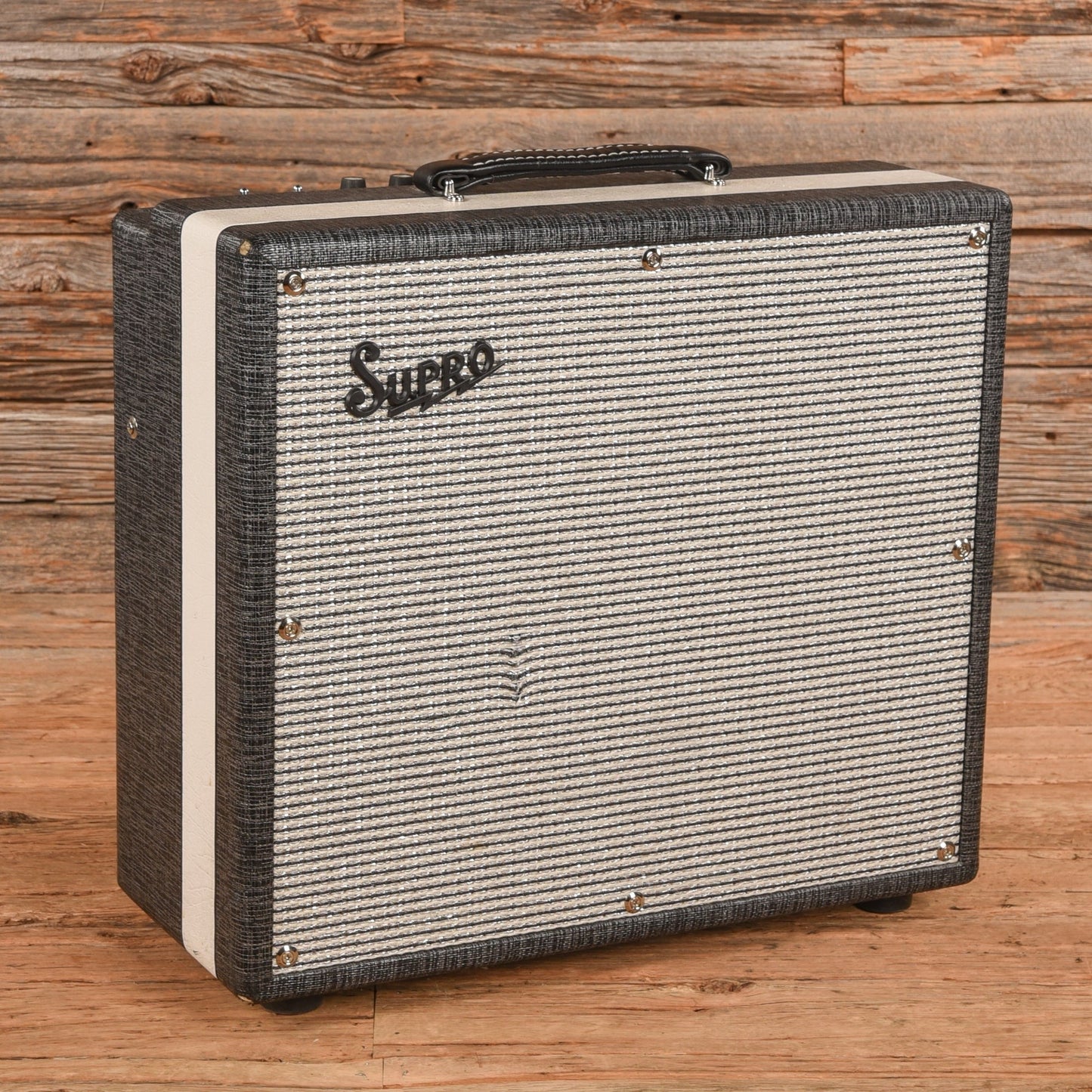Supro 1696RT Black Magick Reverb 25-Watt 1x12" Guitar Combo Amp