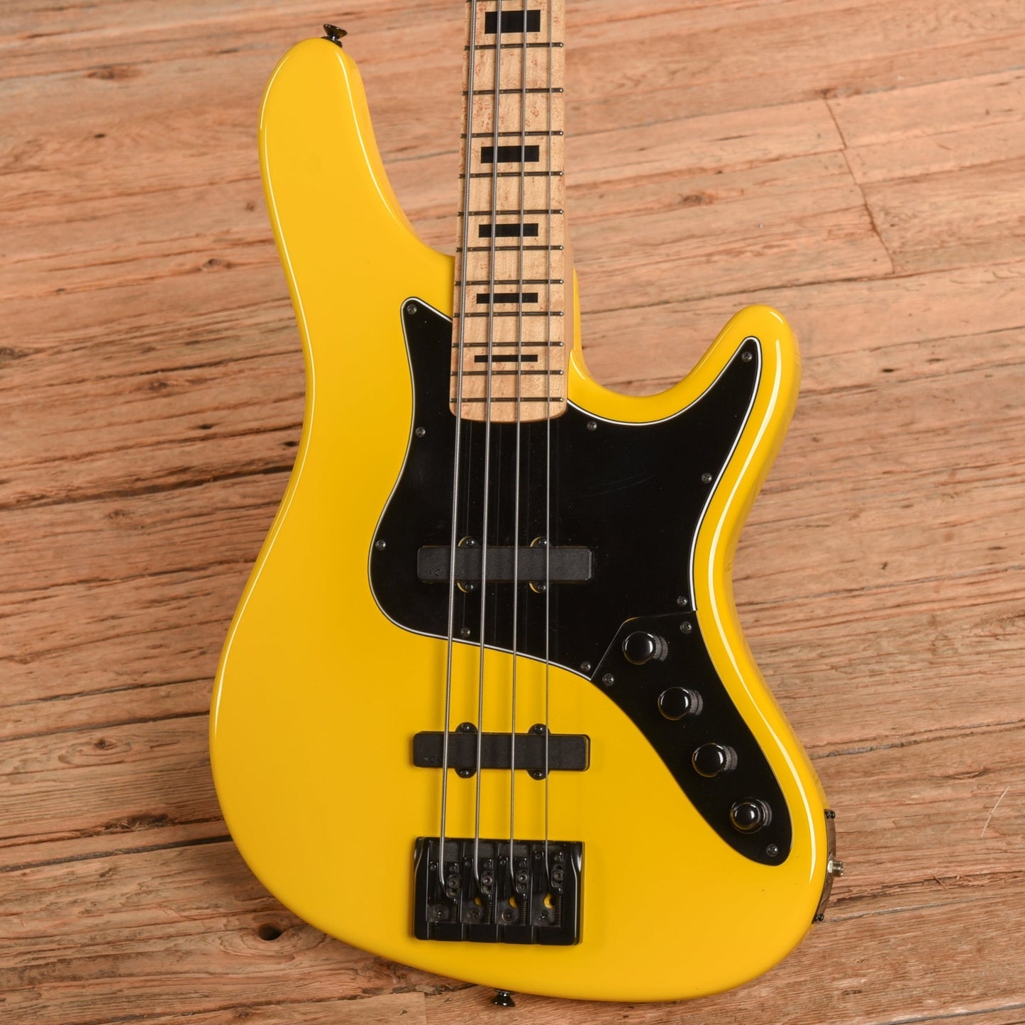 Carvin JB4000 Yellow