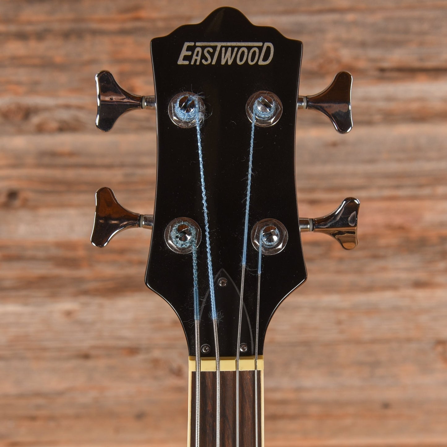 Eastwood Classic 4 Fretless Hollowbody Reissue Electric Bass Walnut