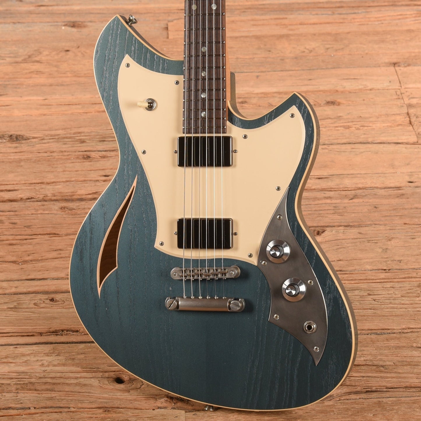 Novo Miris H2 Aged Pelham Blue 2025