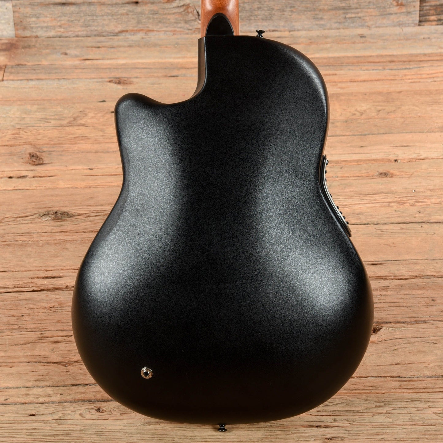 Ovation Celebrity CC057 Natural
