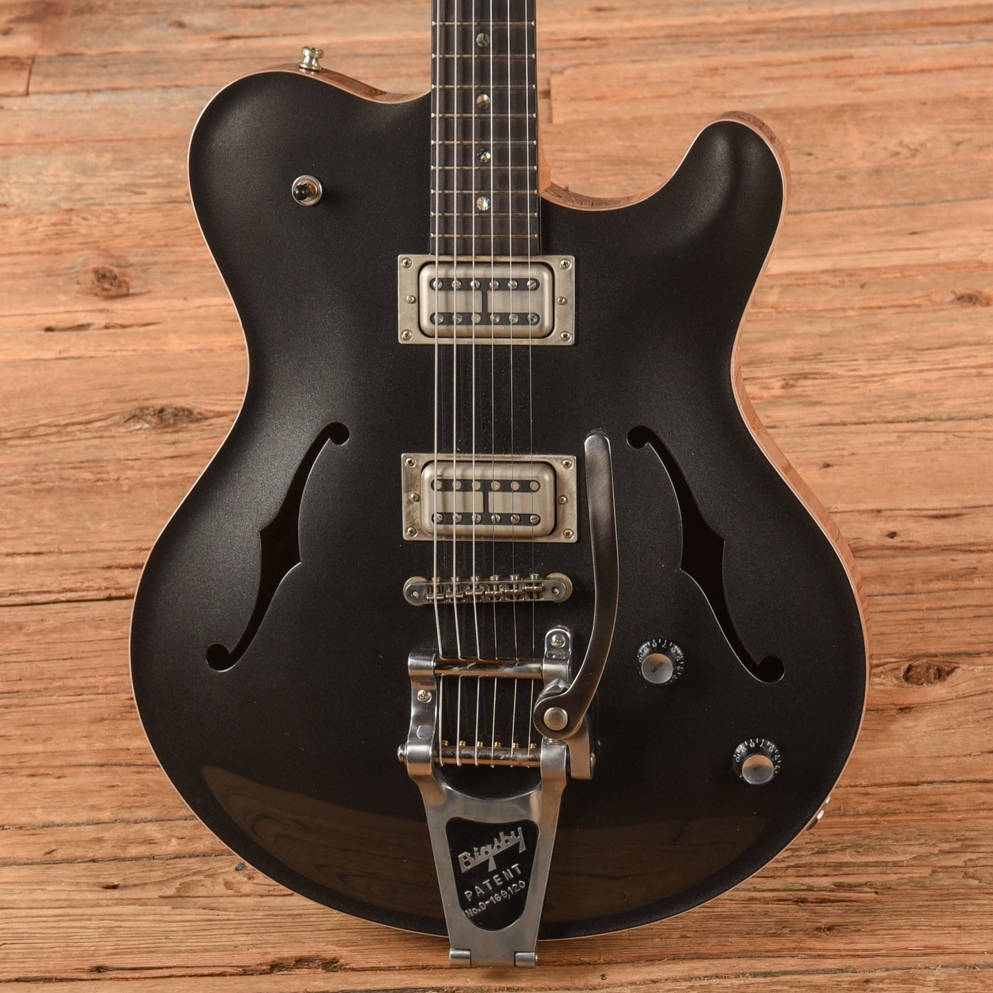 Nik Huber Rietbergen Dark Grey Metallic
