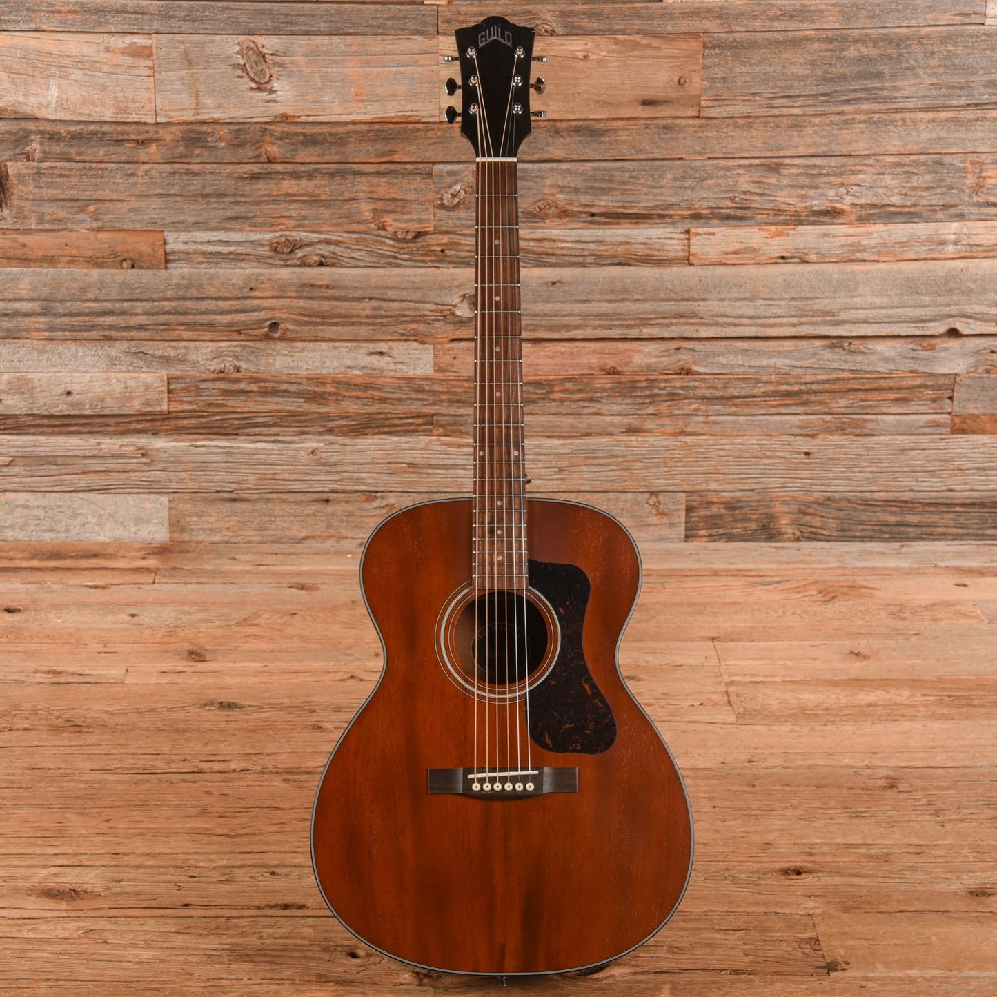 Guild OM-320 Brown