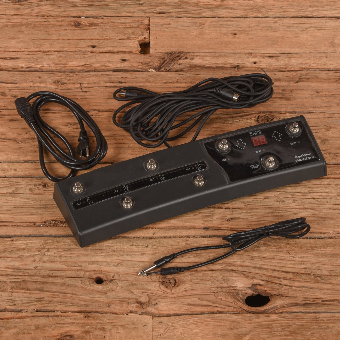 Hughes & Kettner GrandMeister Deluxe 40 4-Channel 40-Watt Guitar Amp Head
