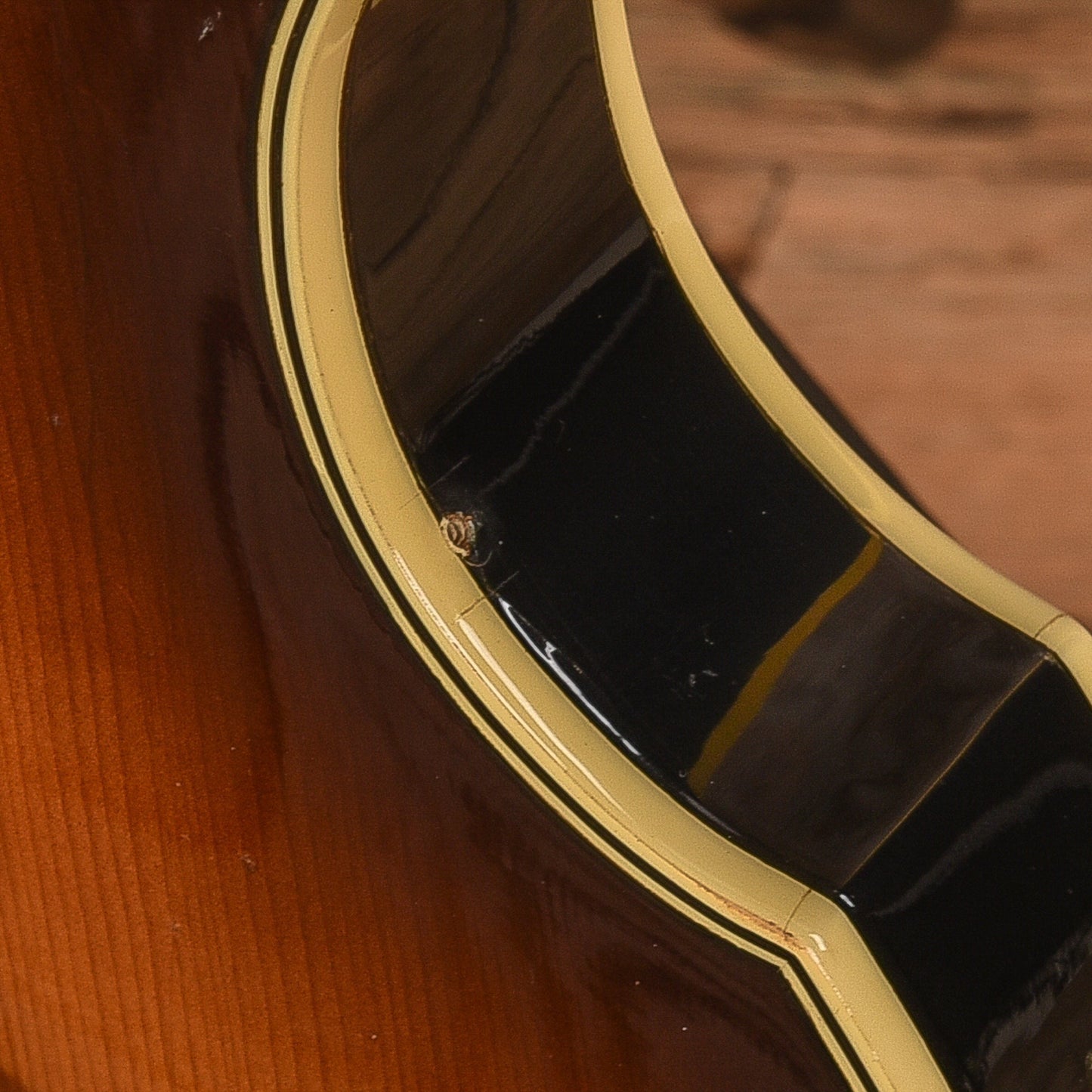 Greco VB-50 Violin Bass Sunburst 1985