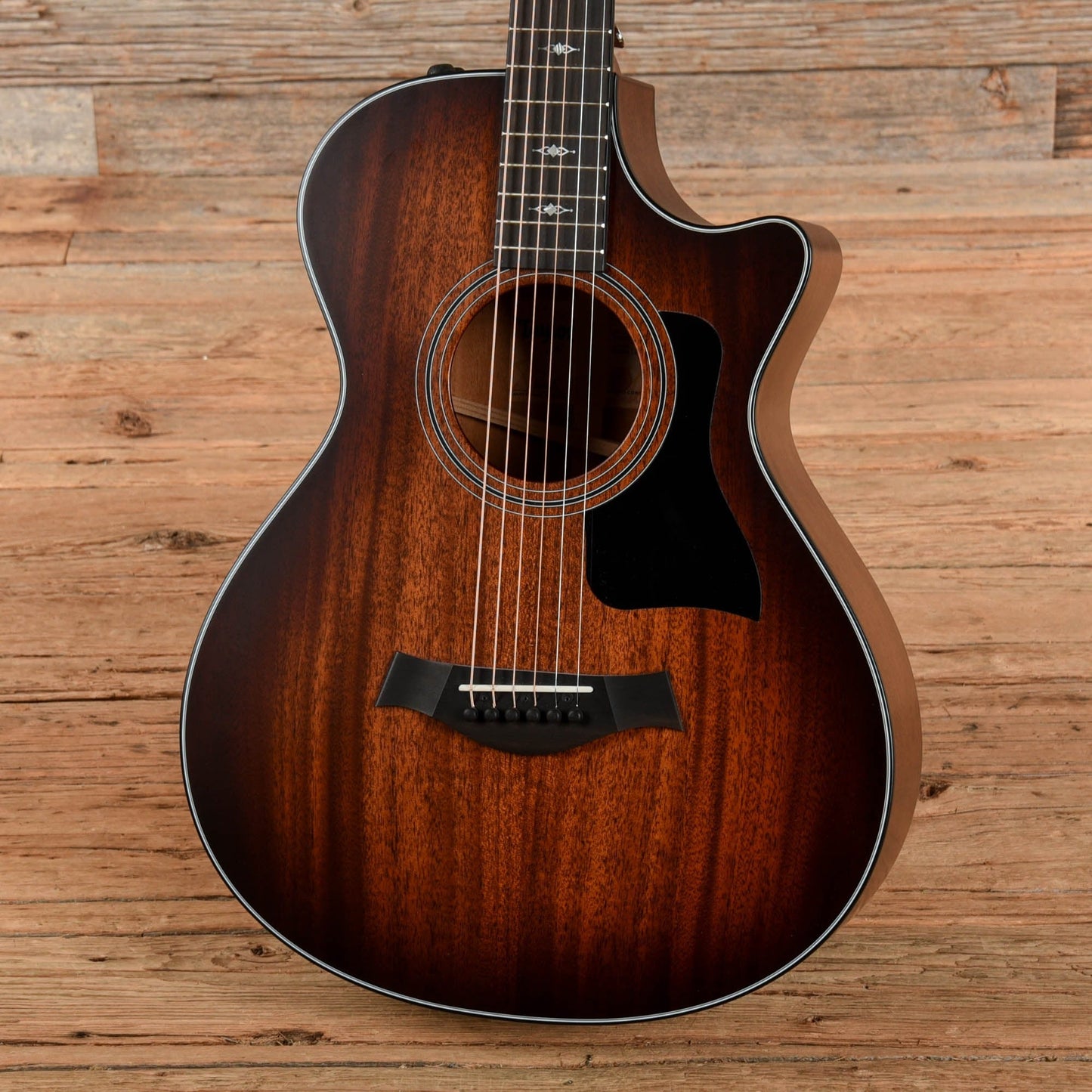 Taylor 322ce 12-Fret Sunburst 2023