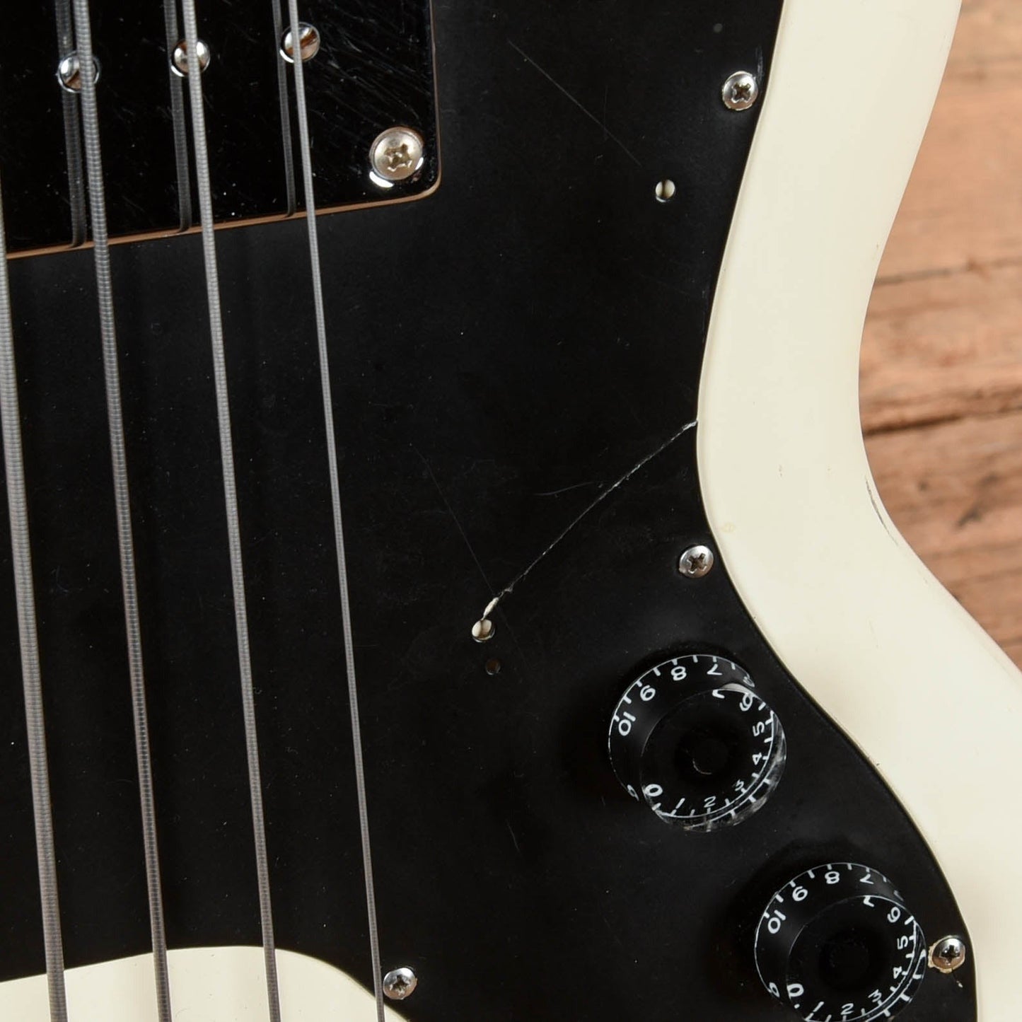 Gibson Melody Maker Bass White Refin 1966