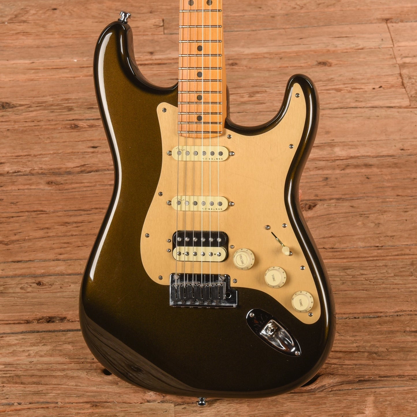 Fender American Ultra Stratocaster HSS Texas Tea 2023