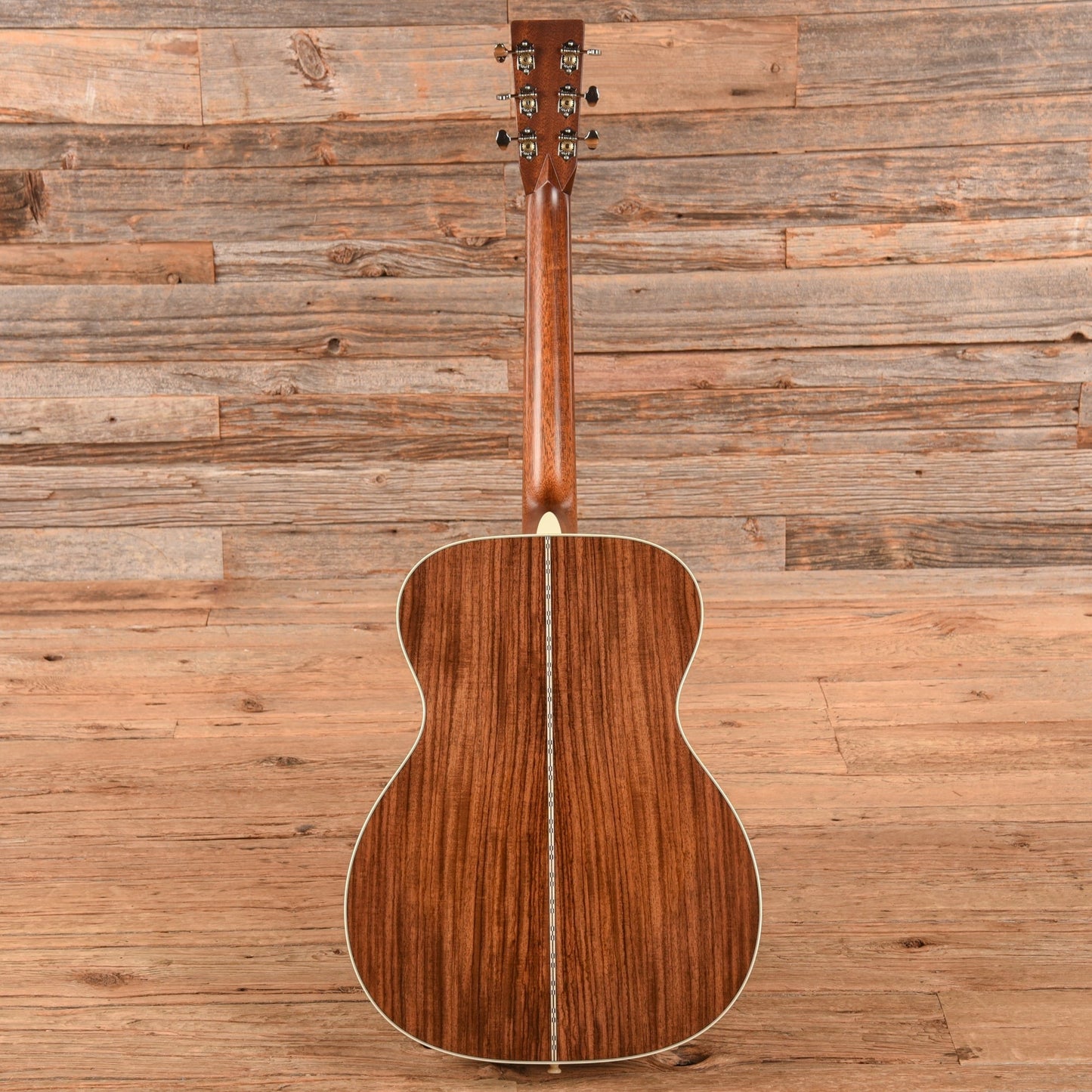 Martin Standard Series 000-28 Sunburst 2024