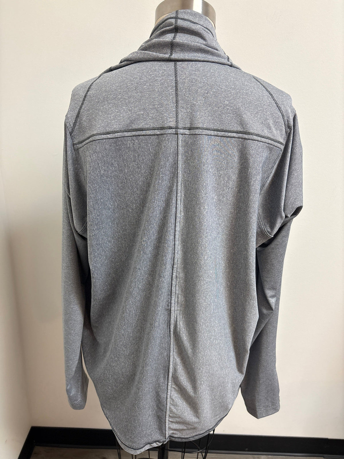 Zyia Gray Sweater, XL