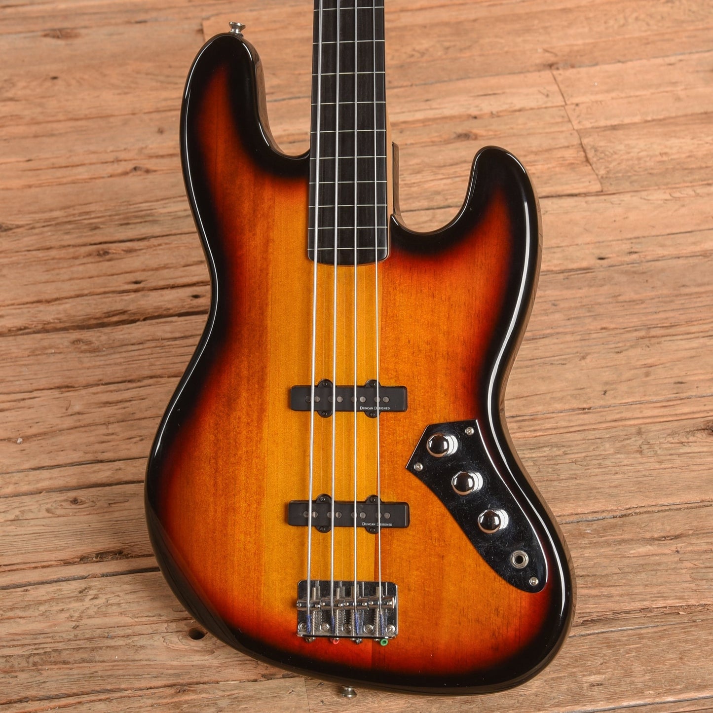 Squier Vintage Modified Fretless Jazz Bass Sunburst
