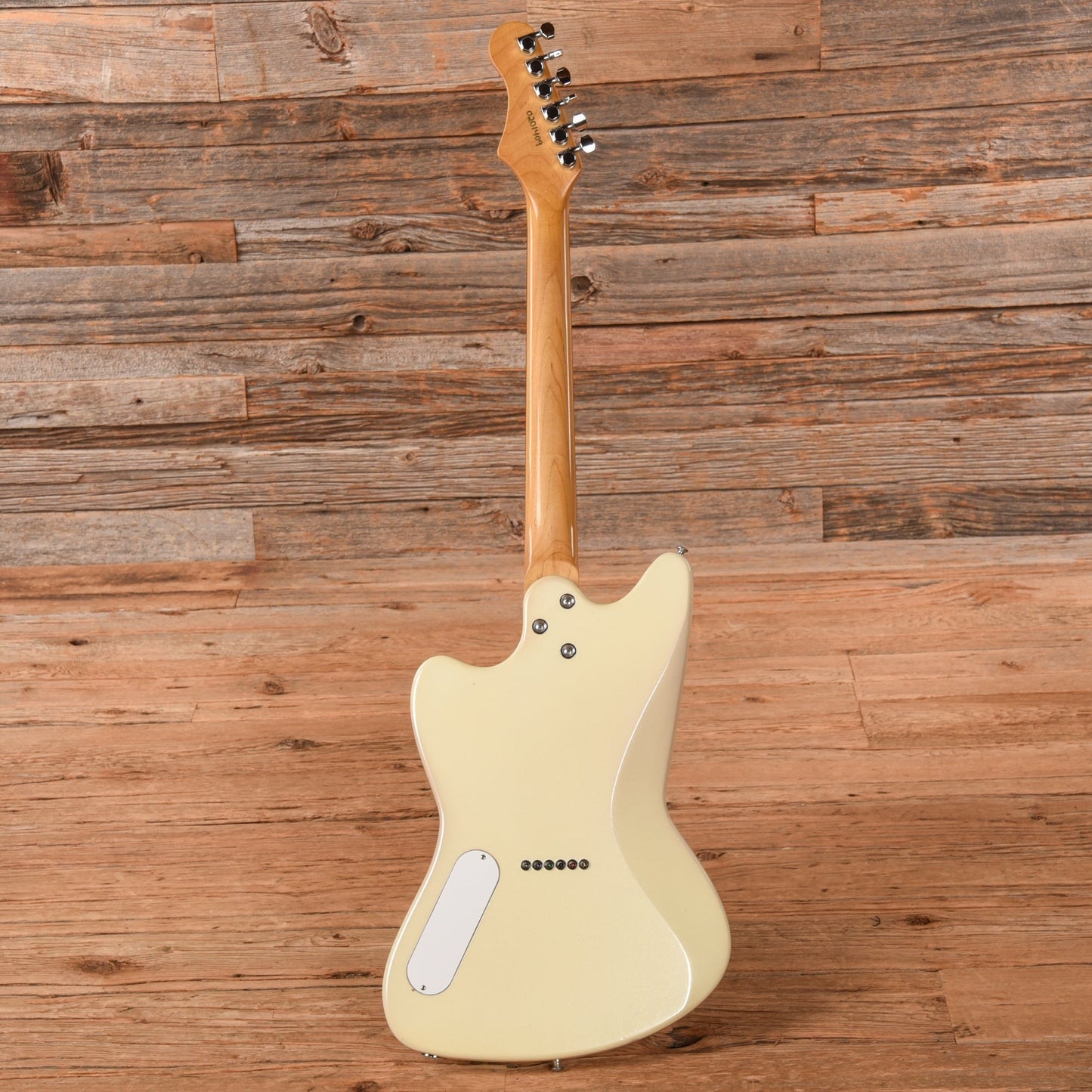 Harmony Silhouette White