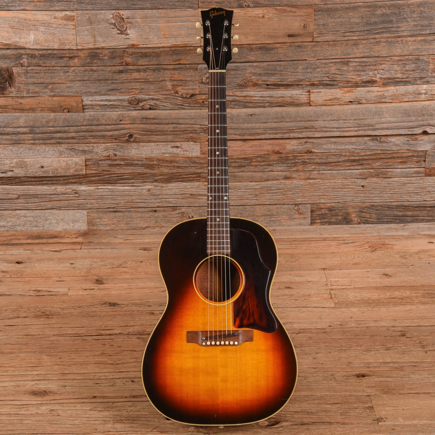Gibson LG-2 Sunburst 1968