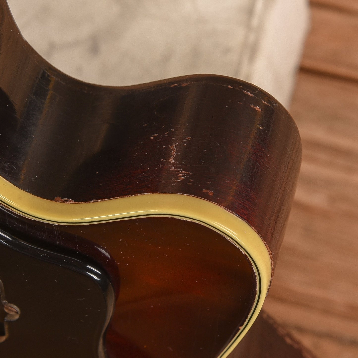Guild M-65 3/4 Sunburst 1965