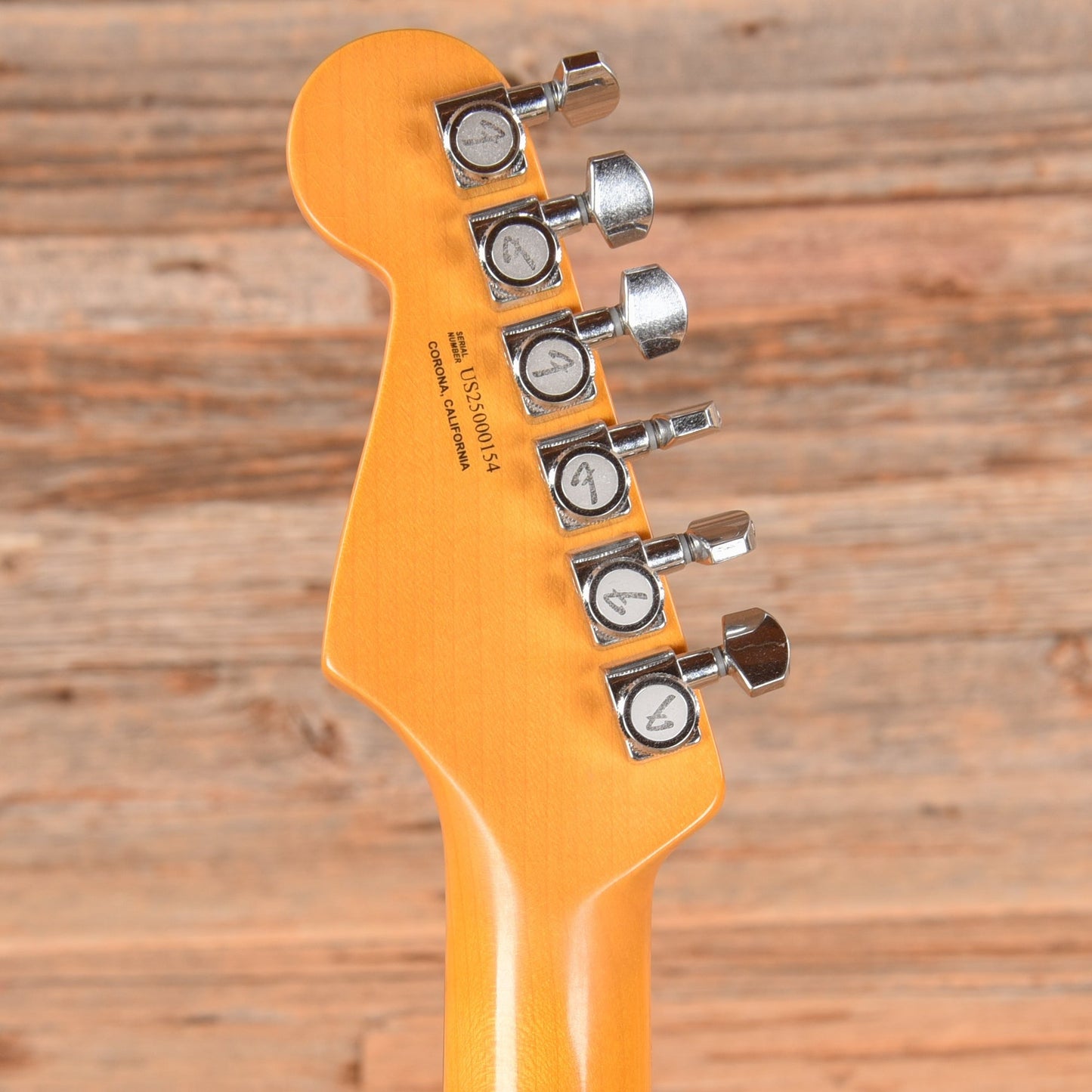 Fender American Ultra Luxe Vintage '60s Stratocaster Surf Green 2025