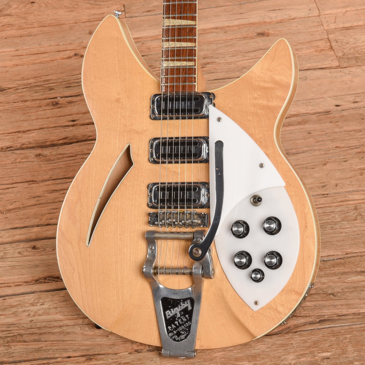 Rickenbacker 370 OS Mapleglo 1968