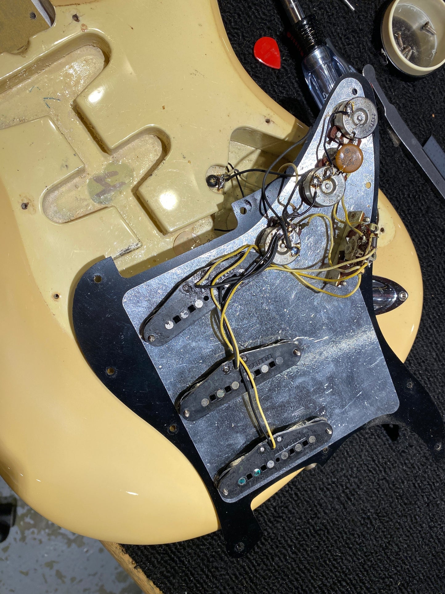 Fender Stratocaster White 1982
