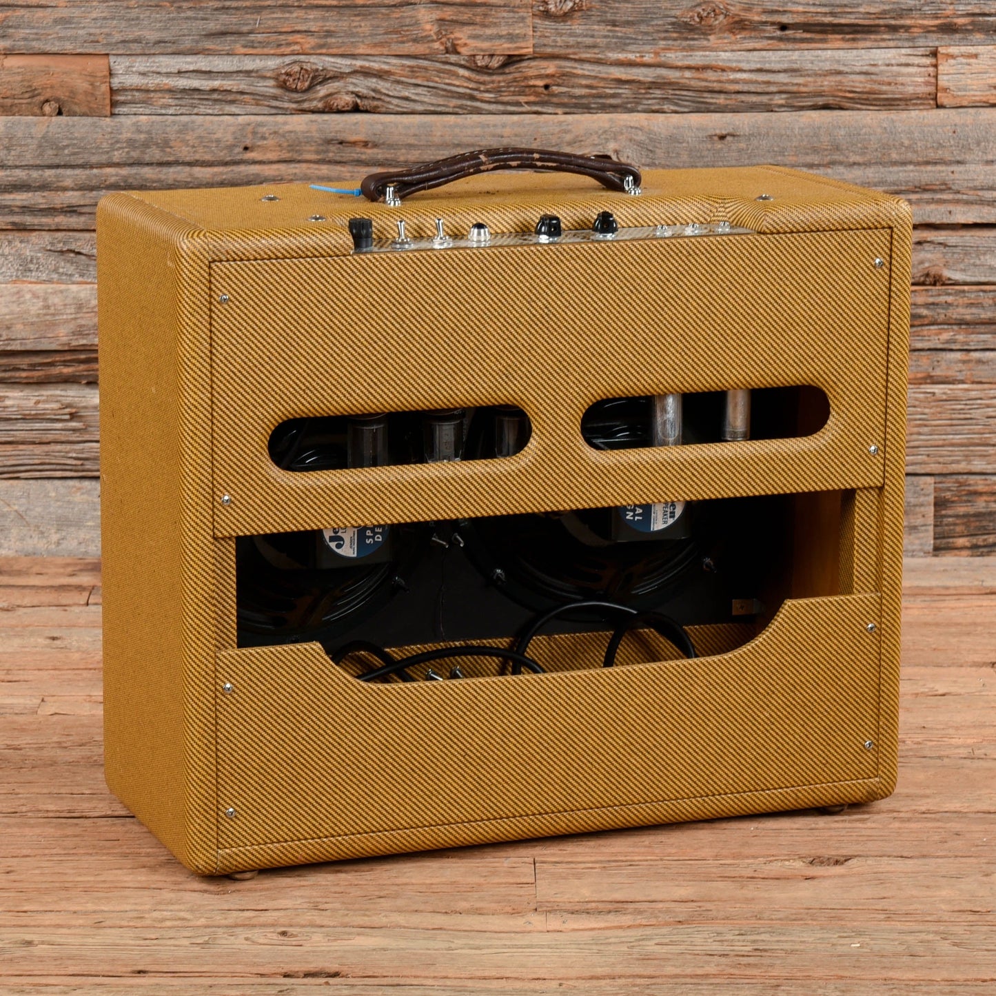 Victoria Ivy League V-Front 10-Watt 2x10" Guitar Combo Amp
