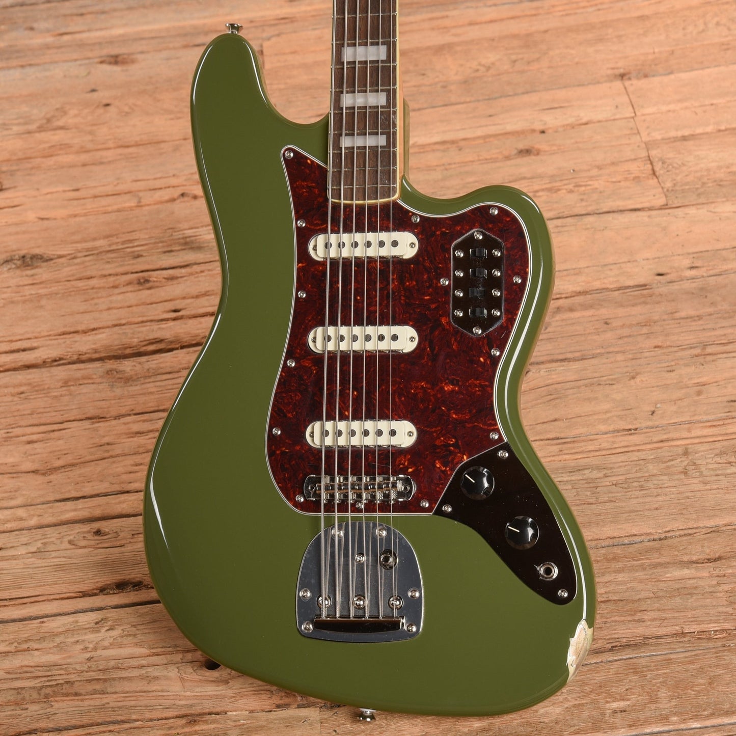 Squier Classic Vibe Bass VI Olive