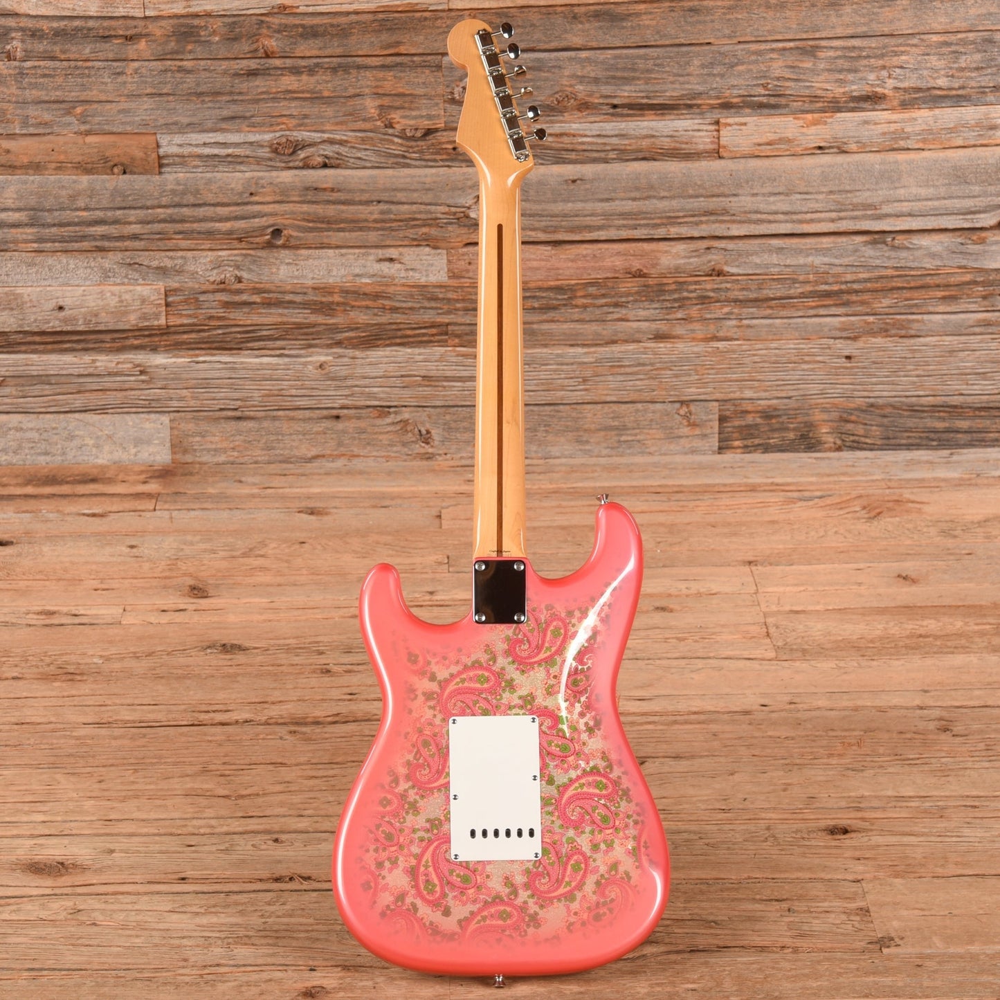 Fender CIJ Stratocaster Pink Paisley