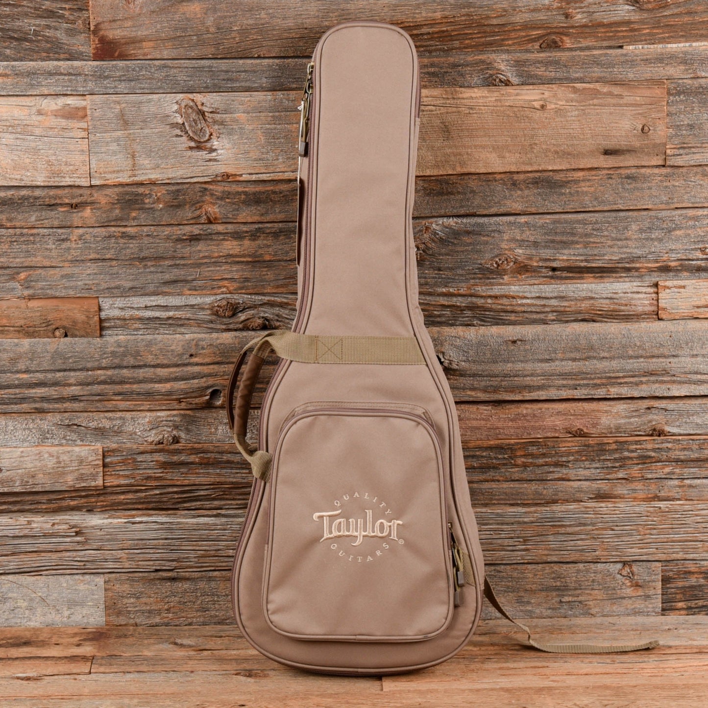 Taylor BT2e Baby Taylor Mahogany Natural