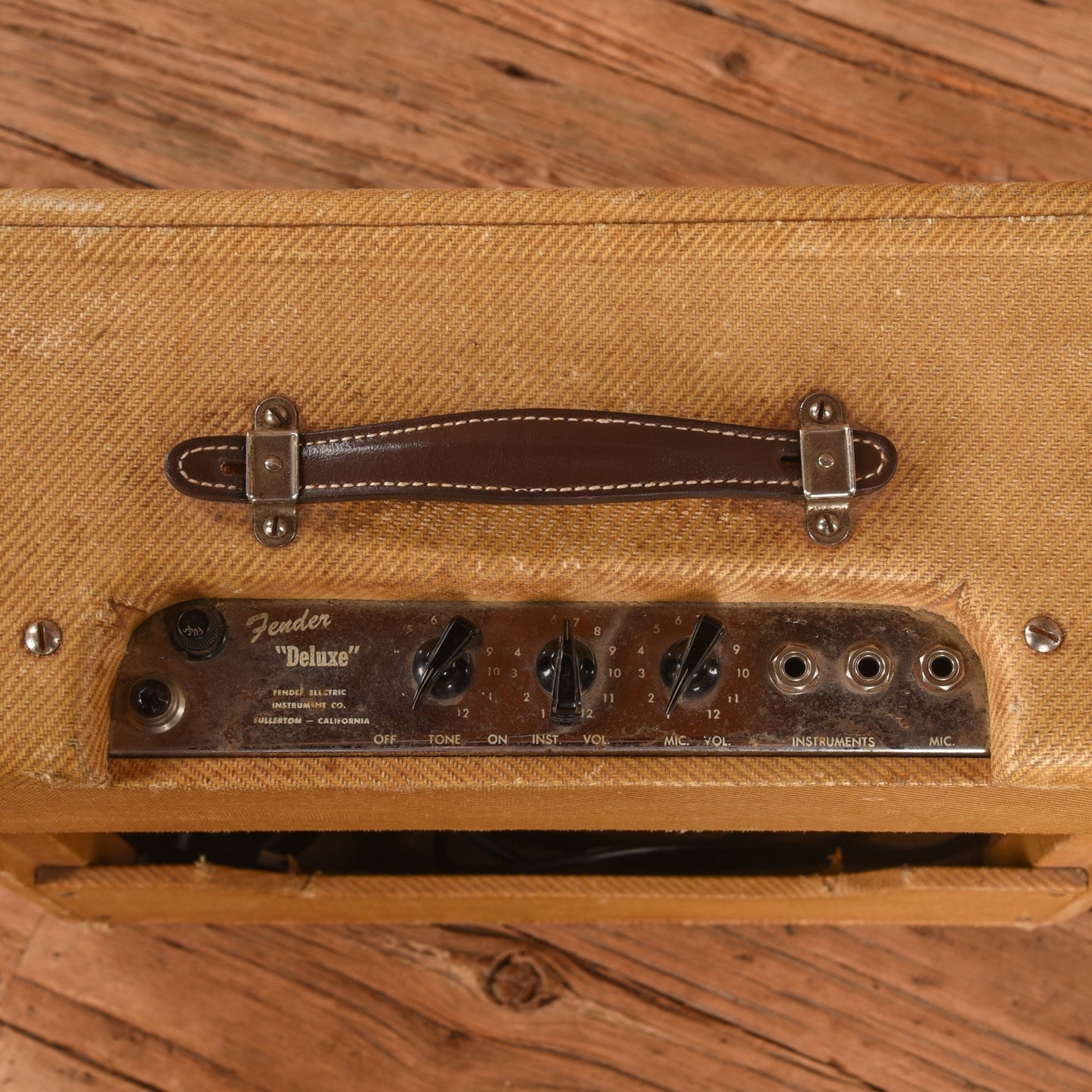 Fender Deluxe Amp TV Front 5A3 1950