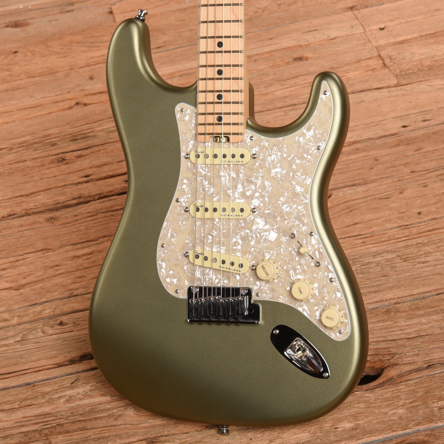 Fender American Elite Stratocaster Satin Jade Pearl Metallic 2019