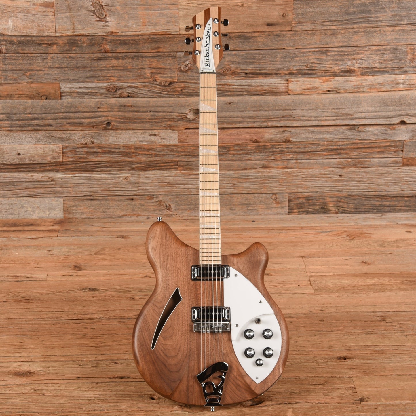 Rickenbacker 360W Walnut 2018