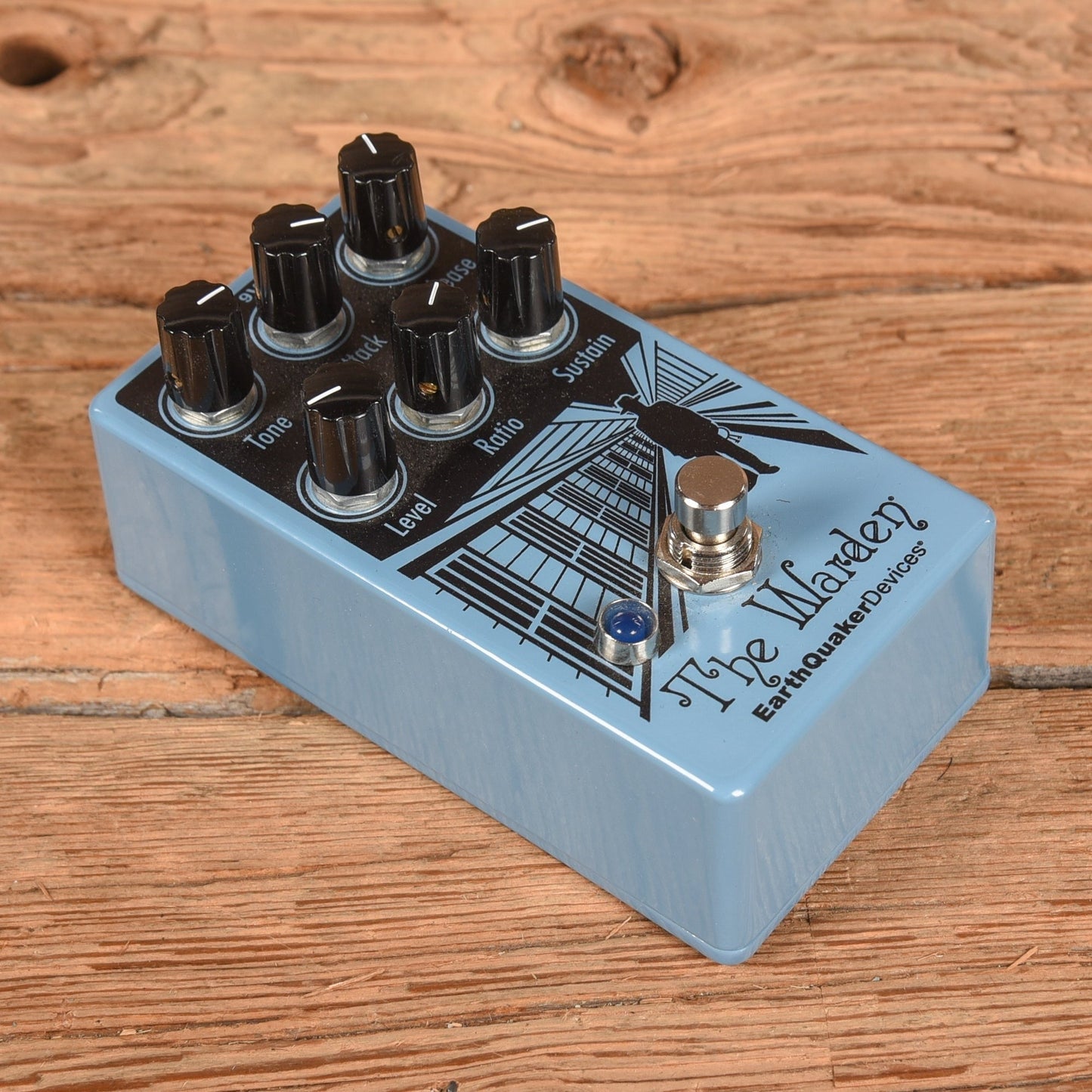 Earthquaker Devices The Warden Optical Compressor