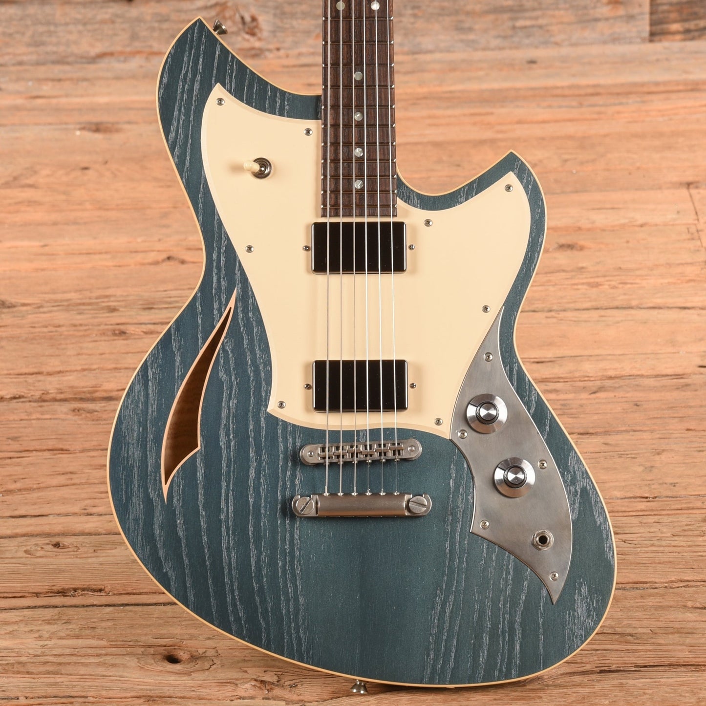 Novo Miris H2 Aged Pelham Blue 2025