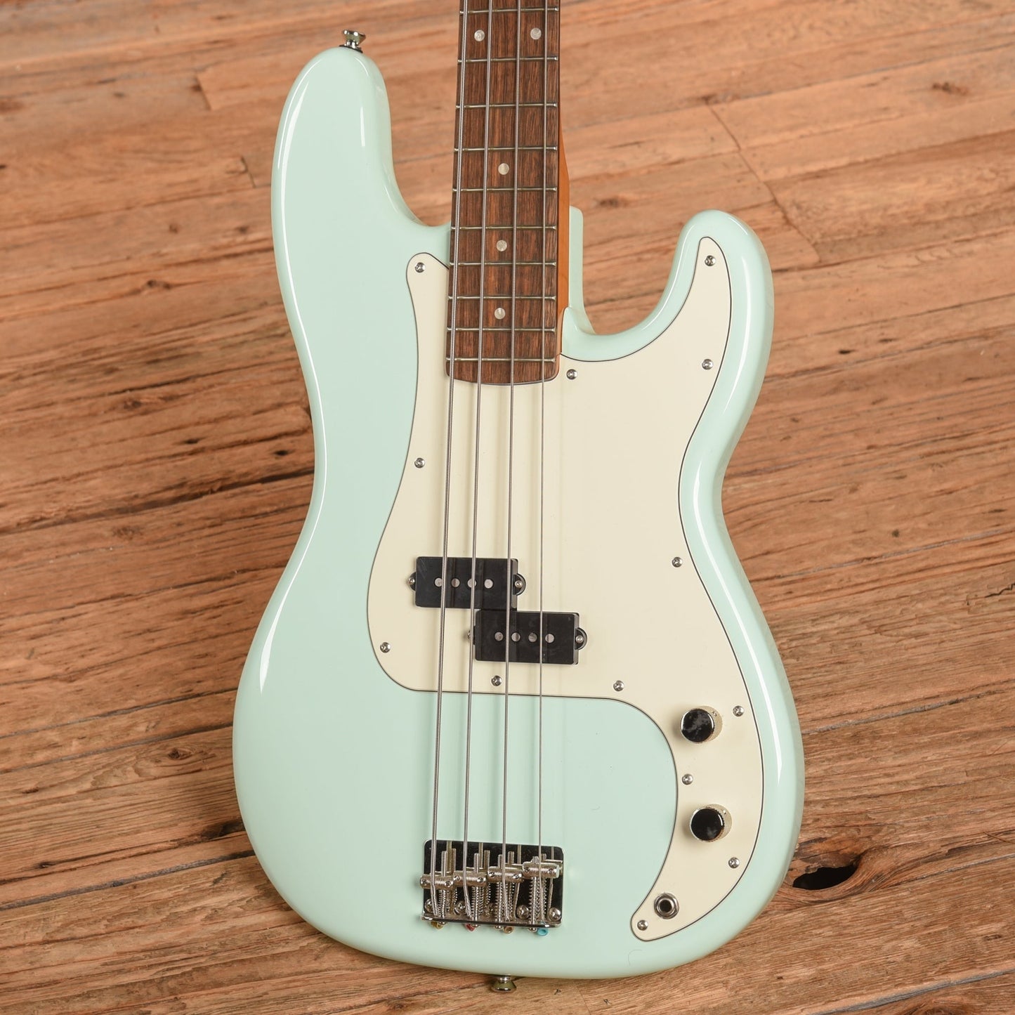 Squier Limited Edition Classic Vibe '60s Precision Bass Sonic Blue 2024