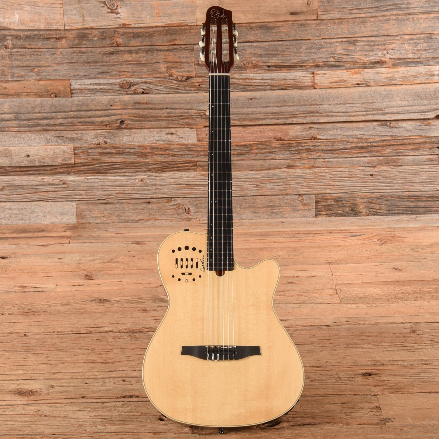 Godin Multiac Nylon Deluxe Natural 2022