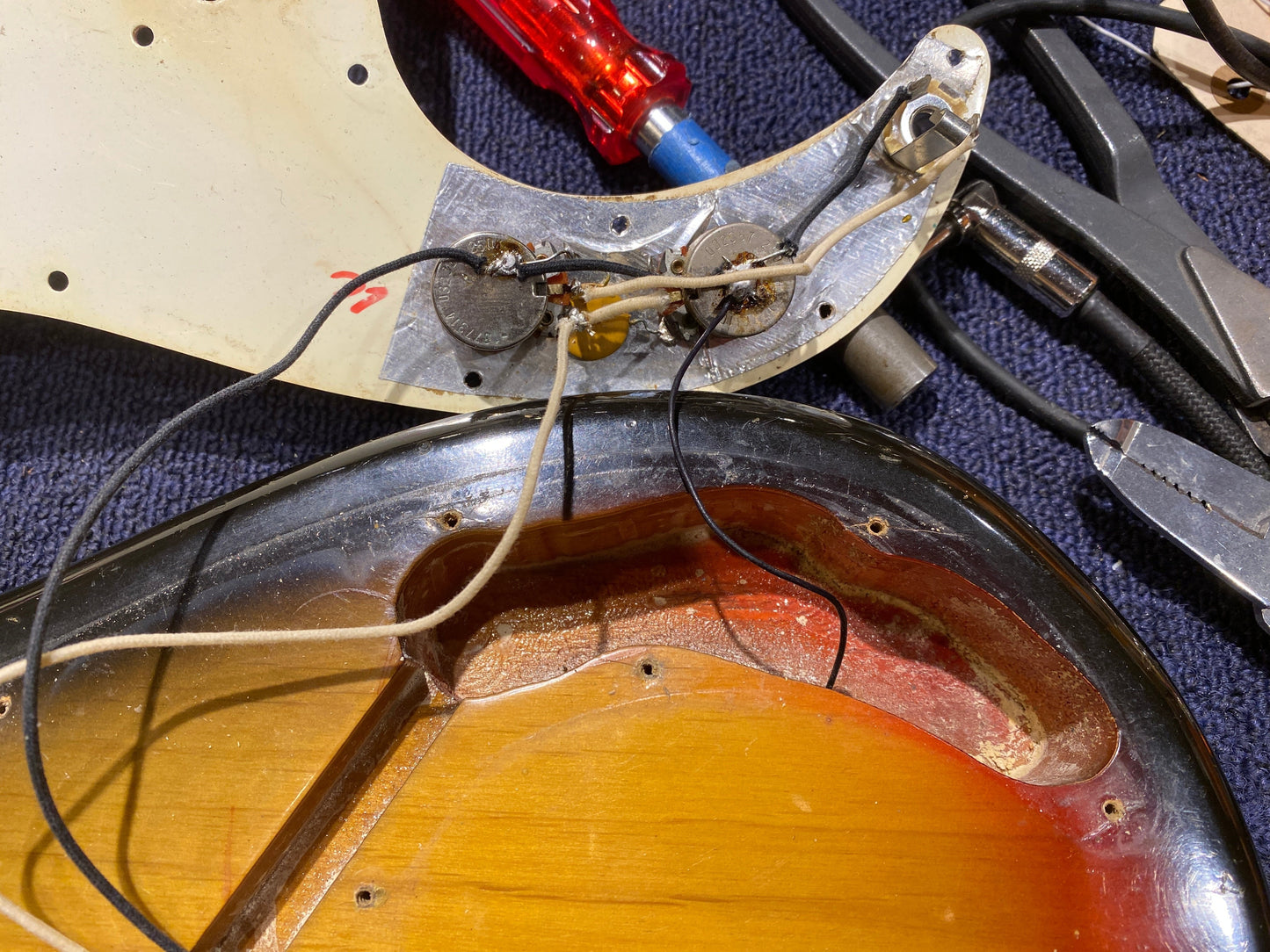 Fender Precision Bass Sunburst 1975