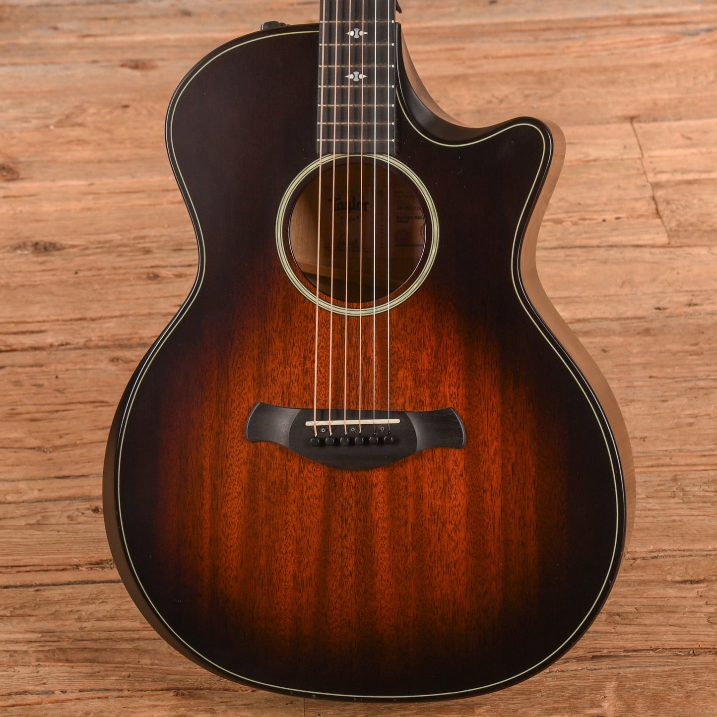 Taylor Builders Edition 324ce Sunburst 2021