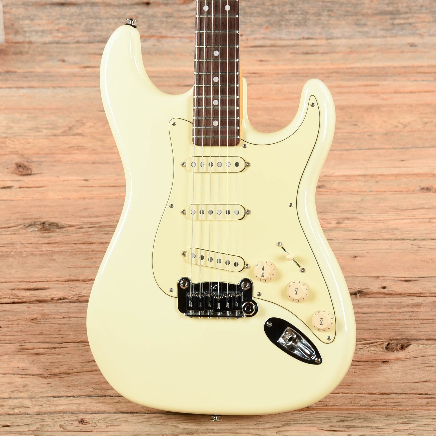 G&L Legacy Vintage White