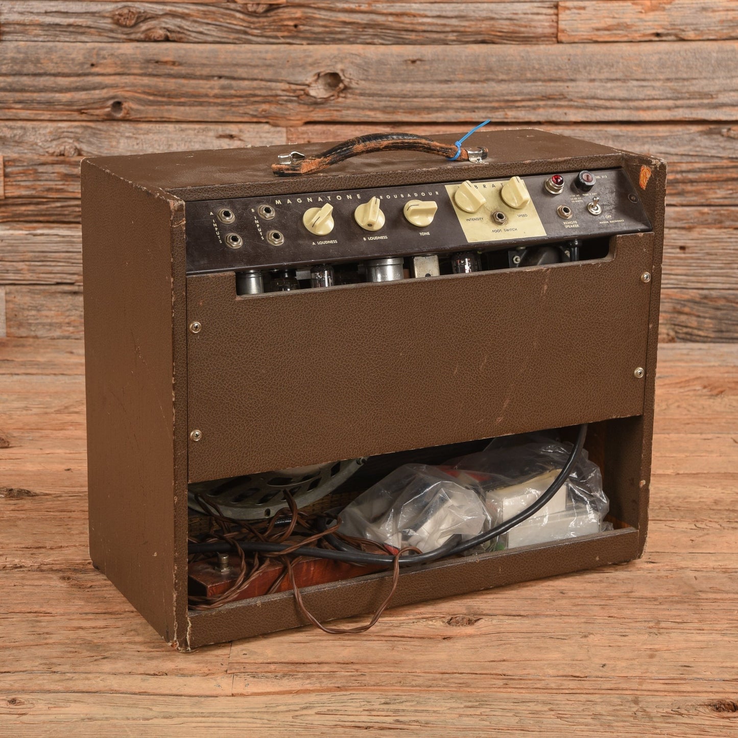 Magnatone Troubadour Model 213 2-Channel 18-Watt 1x12" Guitar Combo