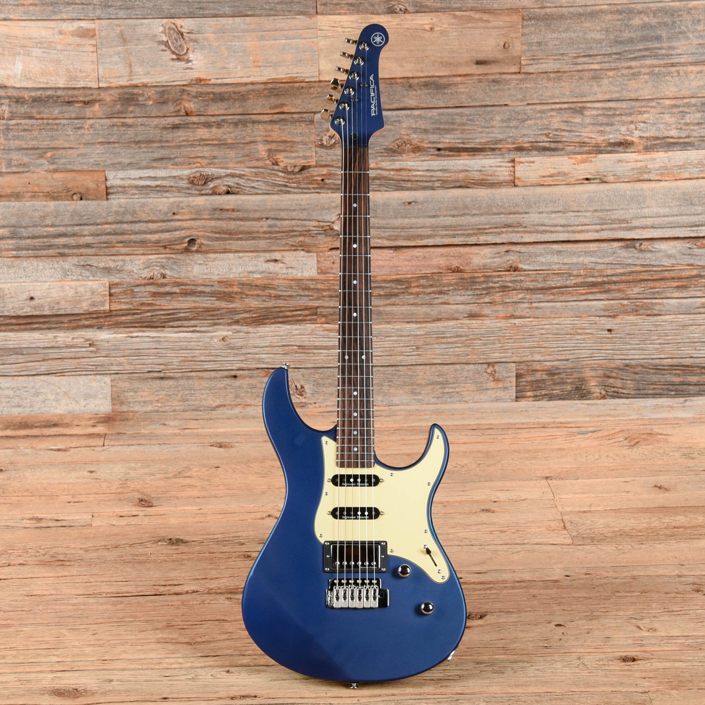 Yamaha PAC612VIIX Pacifica HSS Blue
