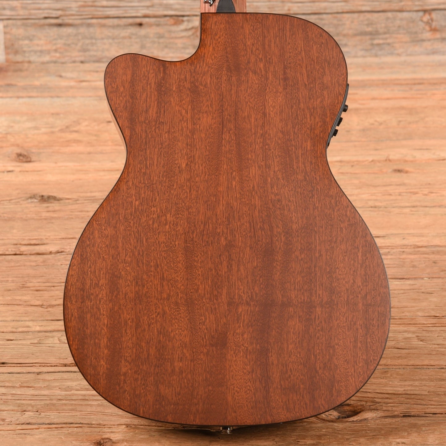 Martin OMC-1E Natural 2010