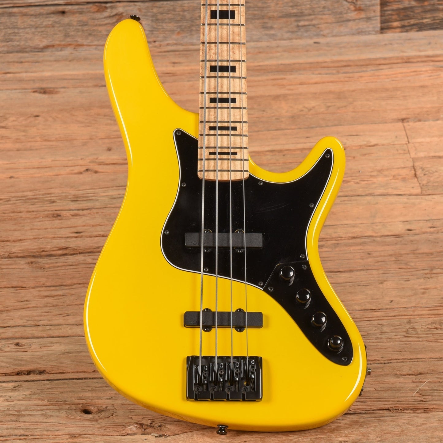 Carvin JB4000 Yellow