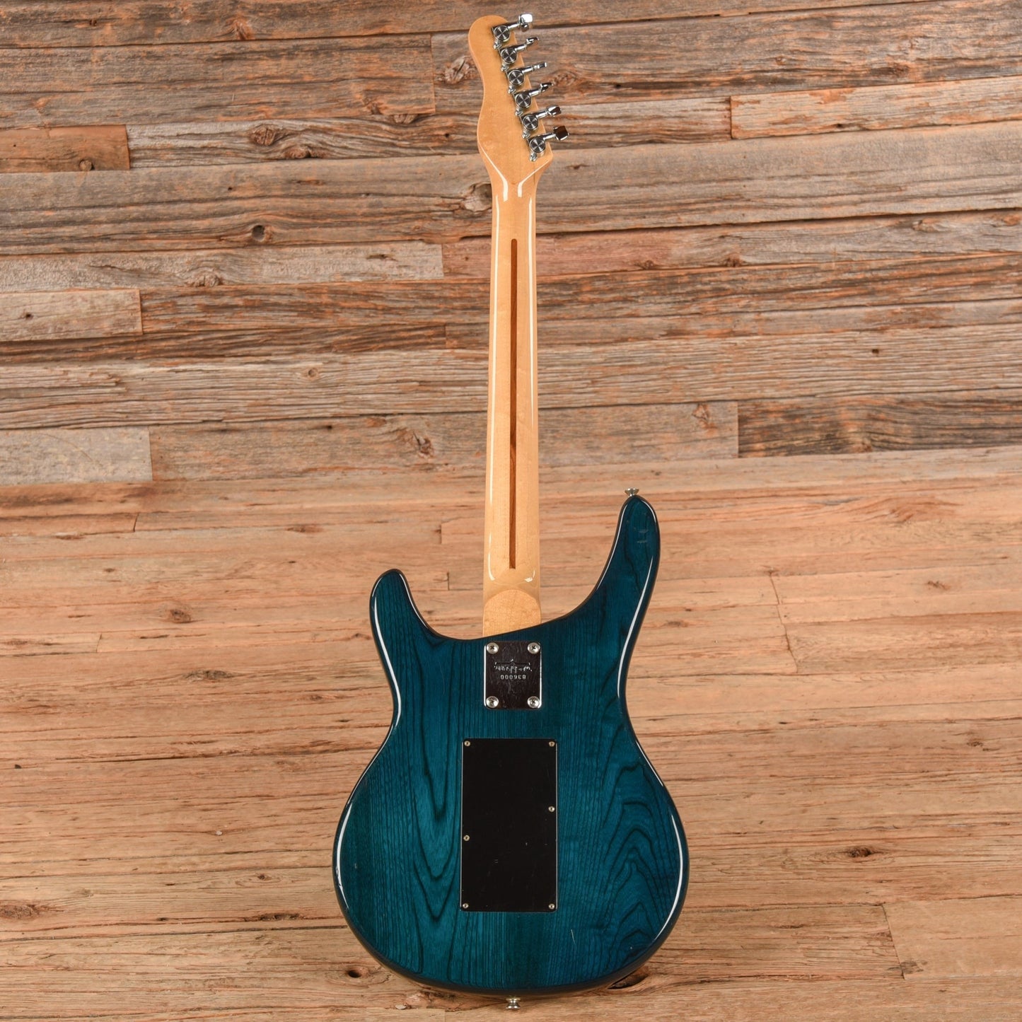 Washburn Force 6