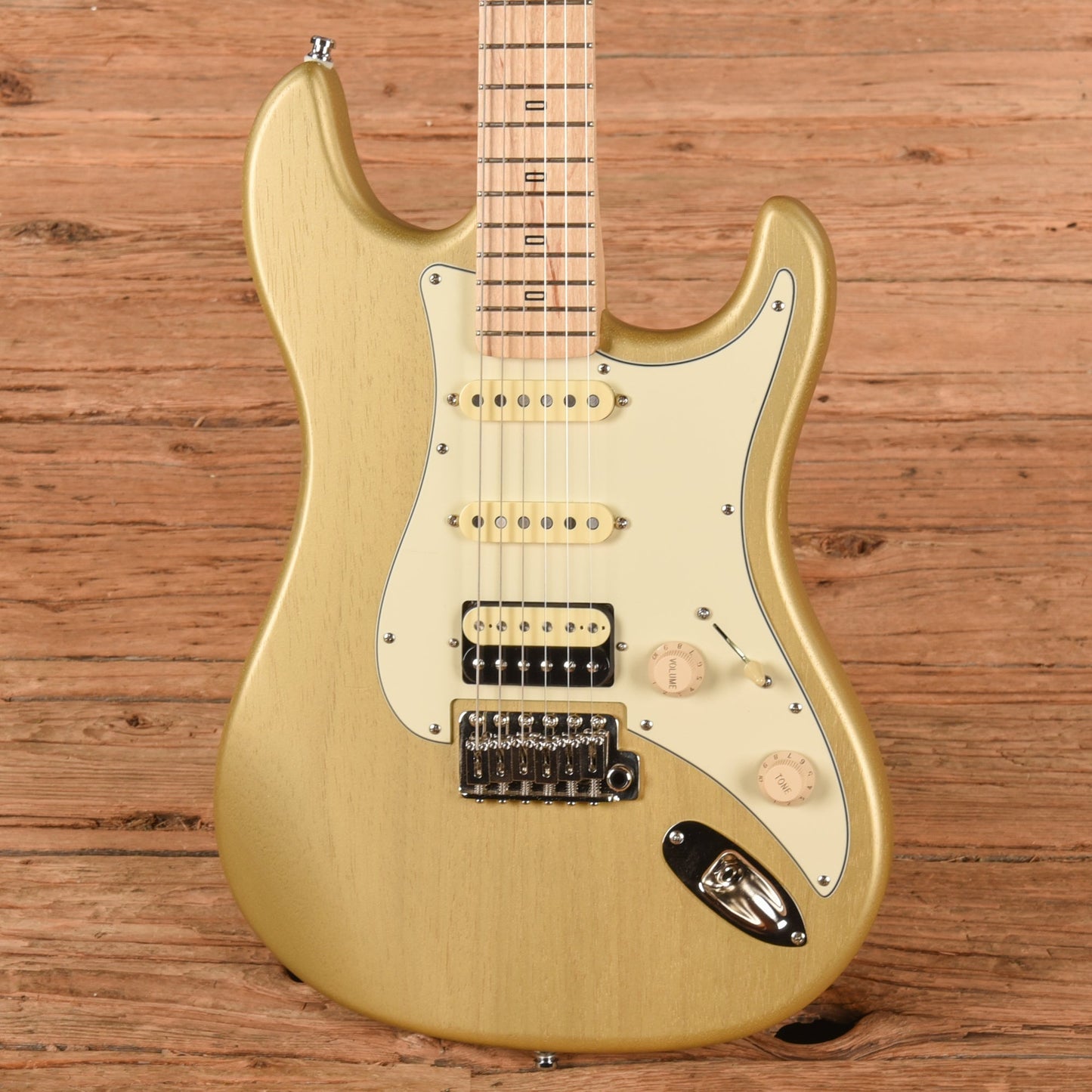 PJD Woodford Standard Plus Firemist Gold
