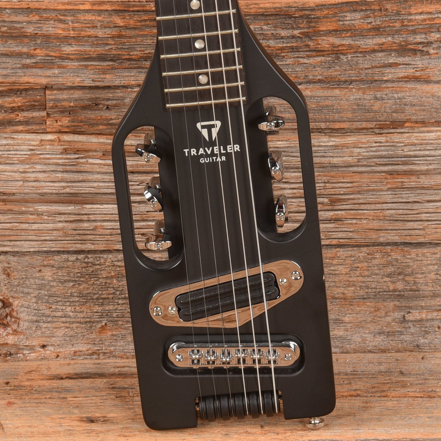 Traveler Ultra Light Black LEFTY