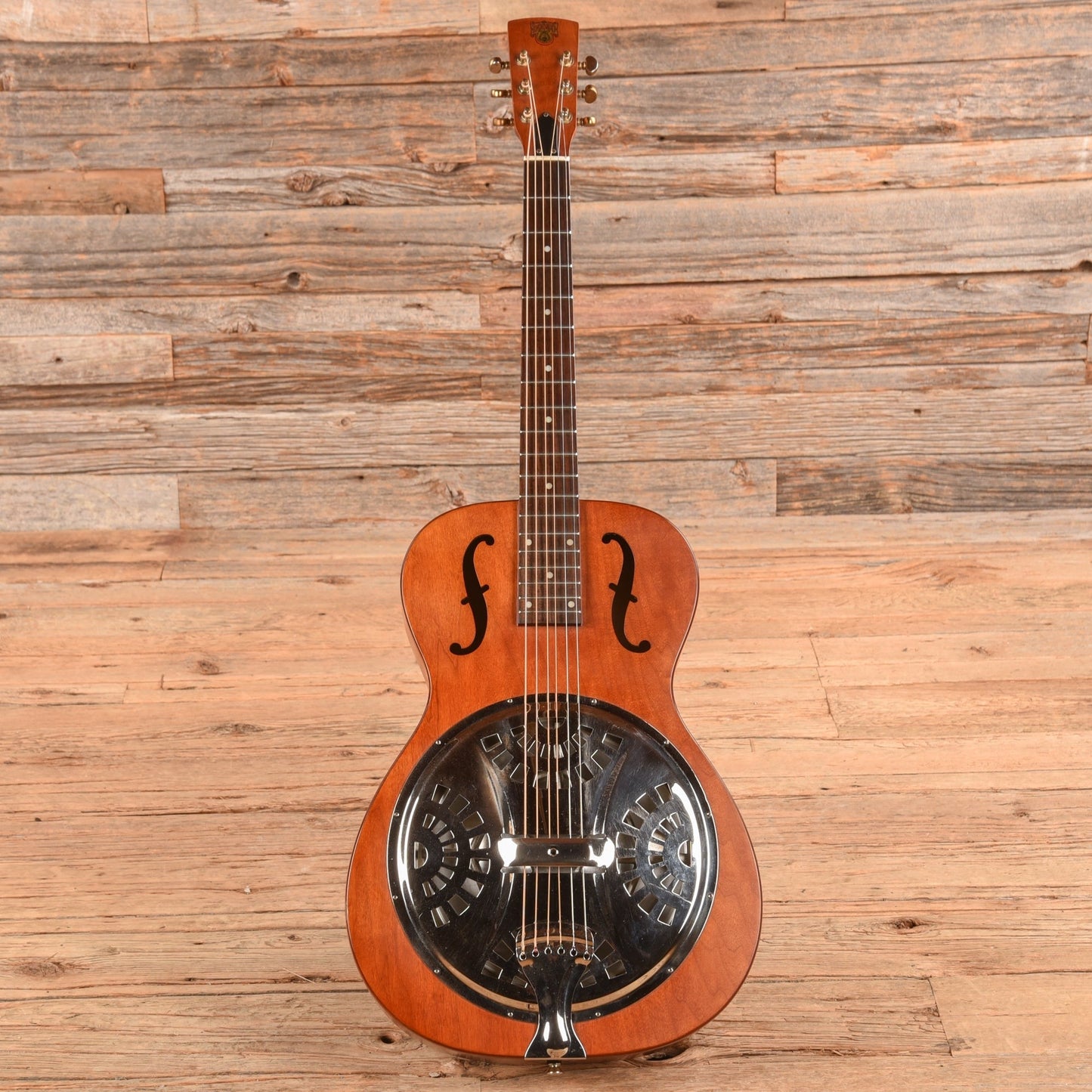 Dobro Hound Dog Round Neck Brown