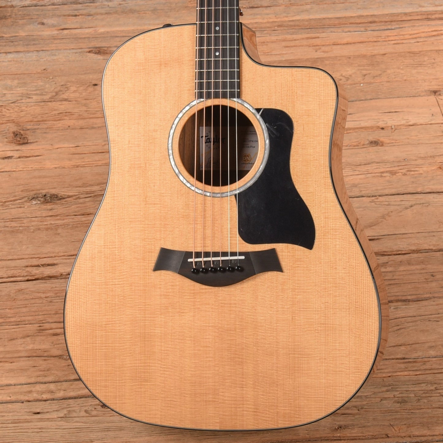 Taylor 210ce Plus Natural 2024