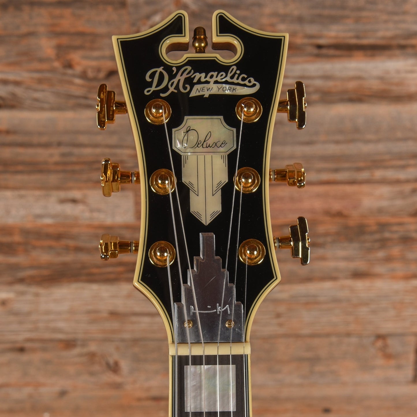 D'Angelico Deluxe Kurt Rosenwinkel SS Honey Burst 2017