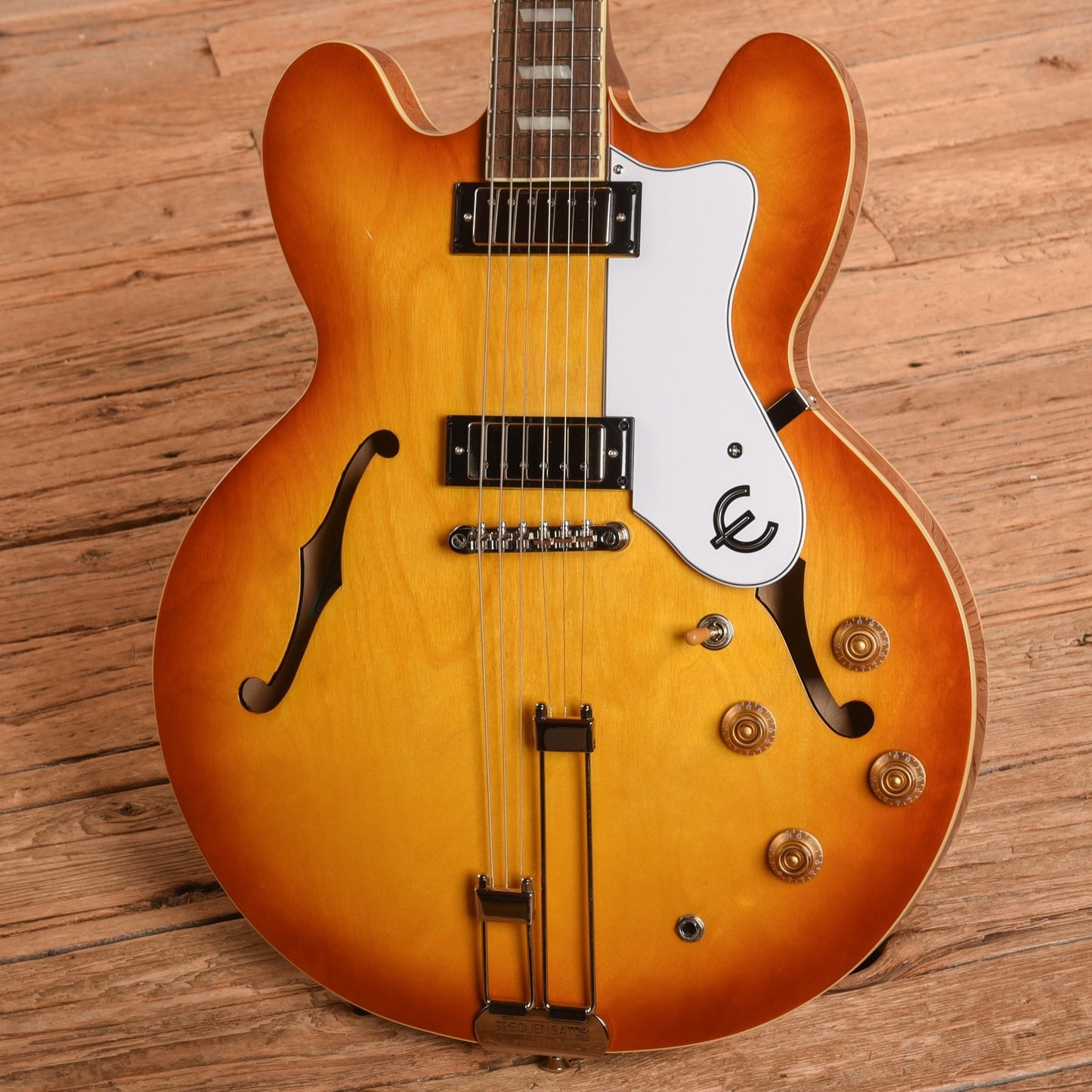 Epiphone Riviera Frequensator Sunburst 2024