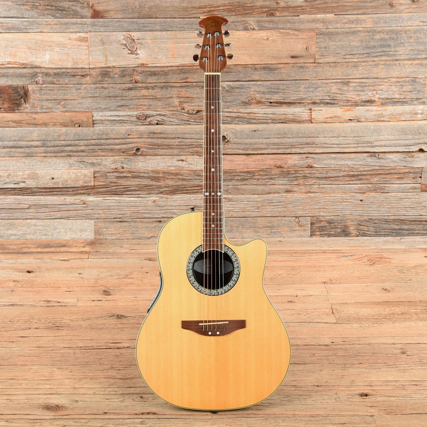 Ovation Celebrity CC057 Natural