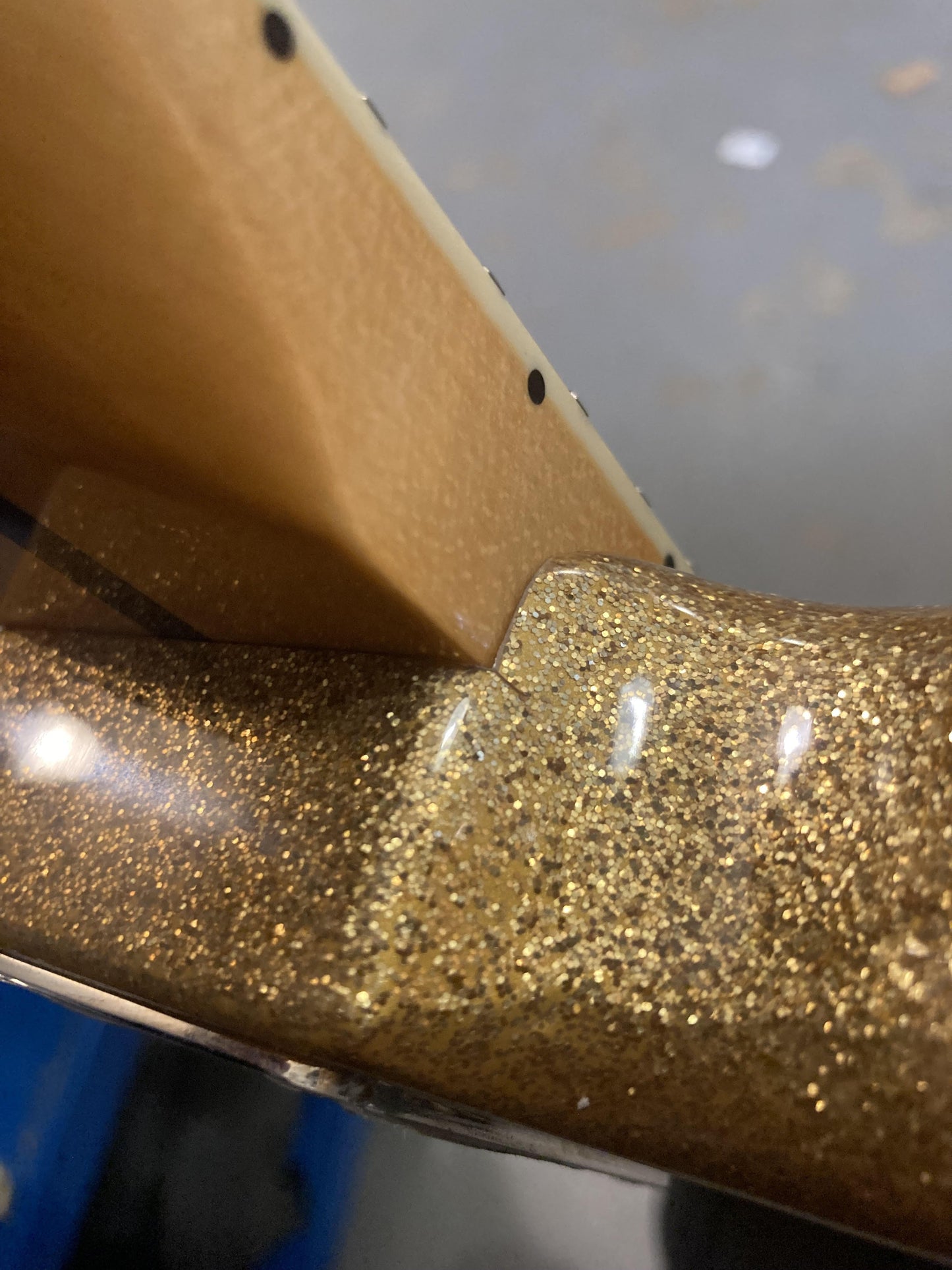 Squier Classic Vibe '70s Jaguar Gold Sparkle