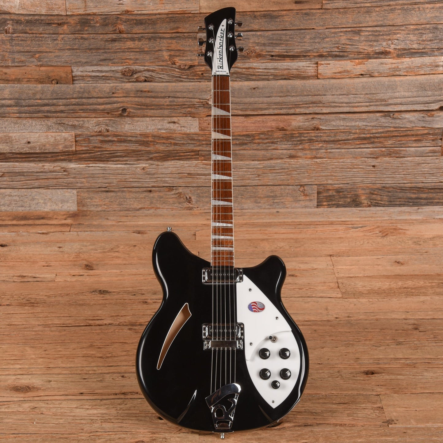 Rickenbacker 360 Jetglo 2024