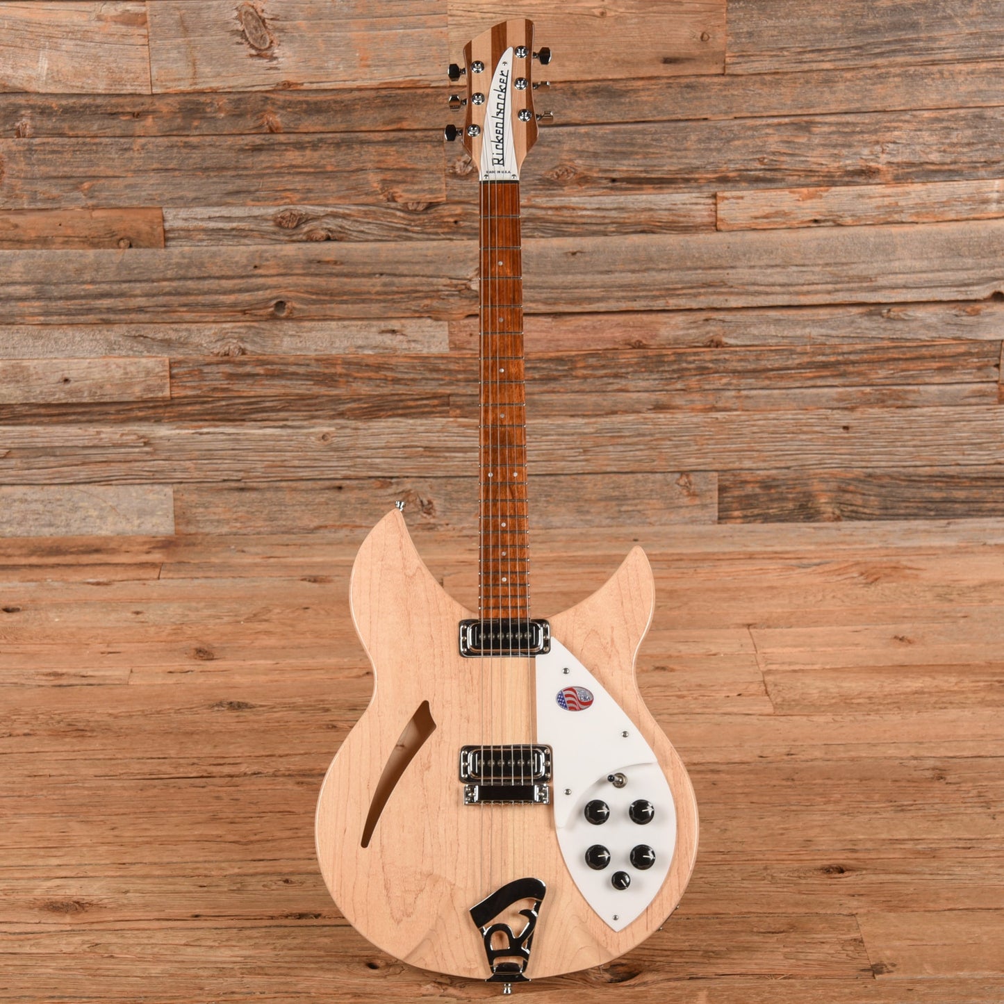 Rickenbacker 330 Mapleglo 2022